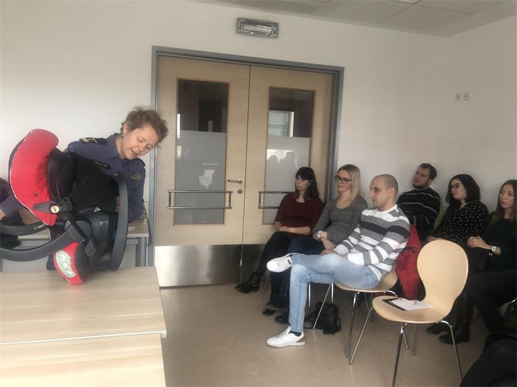 Slika /PU_VP/Slike_Vijesti/Autosjedalica 1.JPG